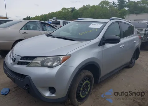 2015 Toyota Rav4 Le z USA, uszkodzony, nr VIN JTMBFREV3FJ024960